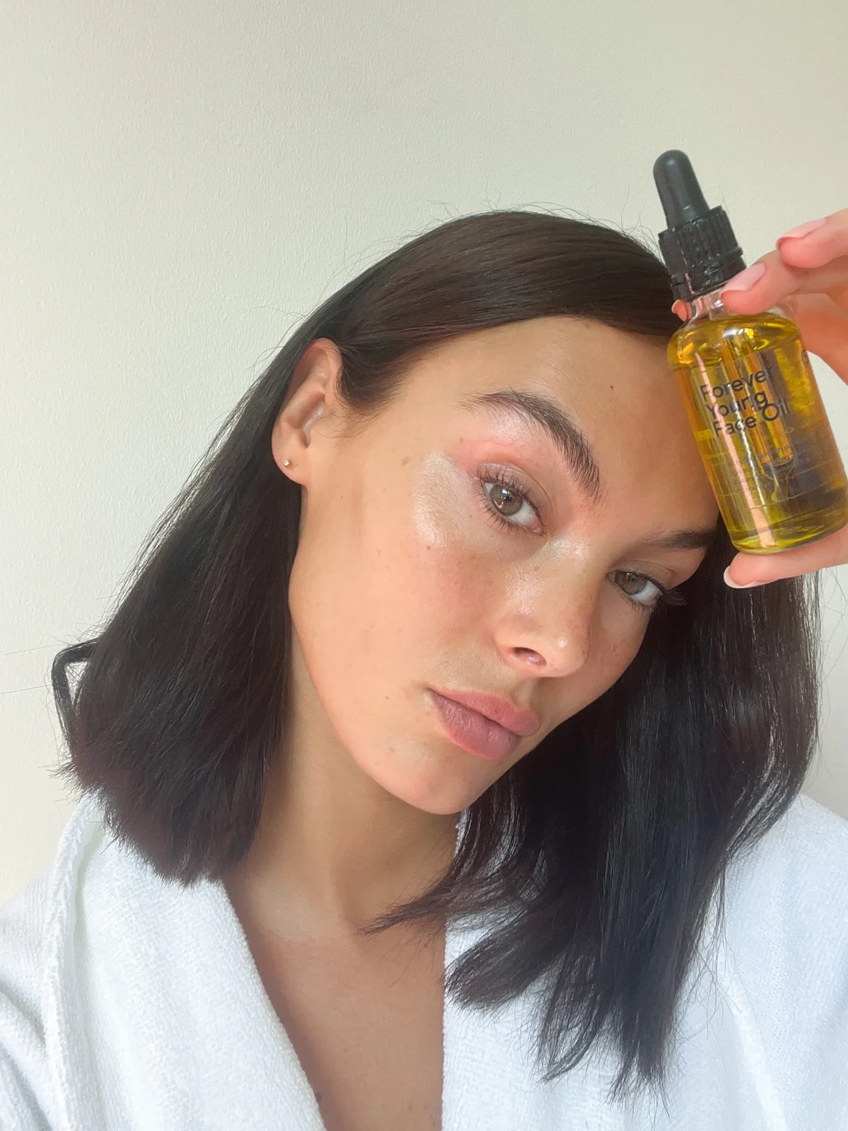 Portrait with Forever Young Face Oil